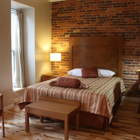 Hotel Abri Du Voyageur Μόντρεαλ Εξωτερικό φωτογραφία