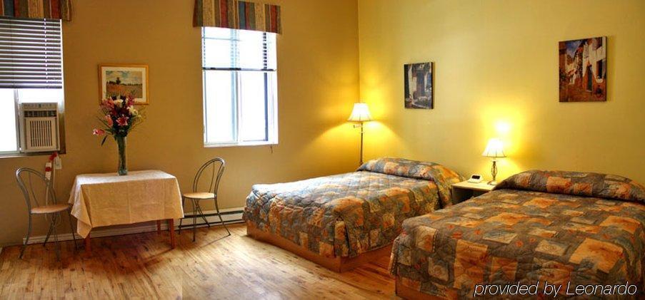 Hotel Abri Du Voyageur Μόντρεαλ Δωμάτιο φωτογραφία