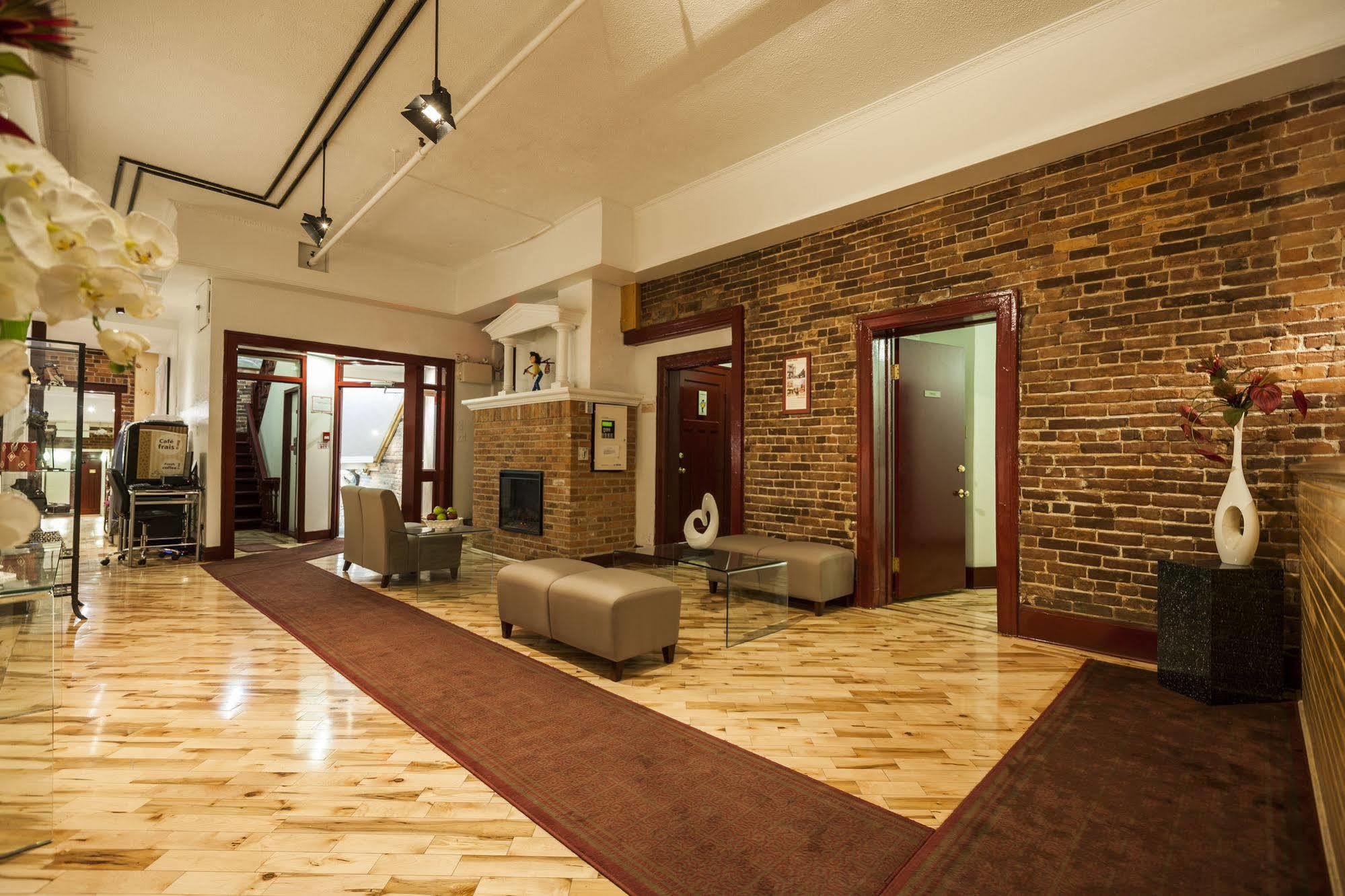 Hotel Abri Du Voyageur Μόντρεαλ Εξωτερικό φωτογραφία