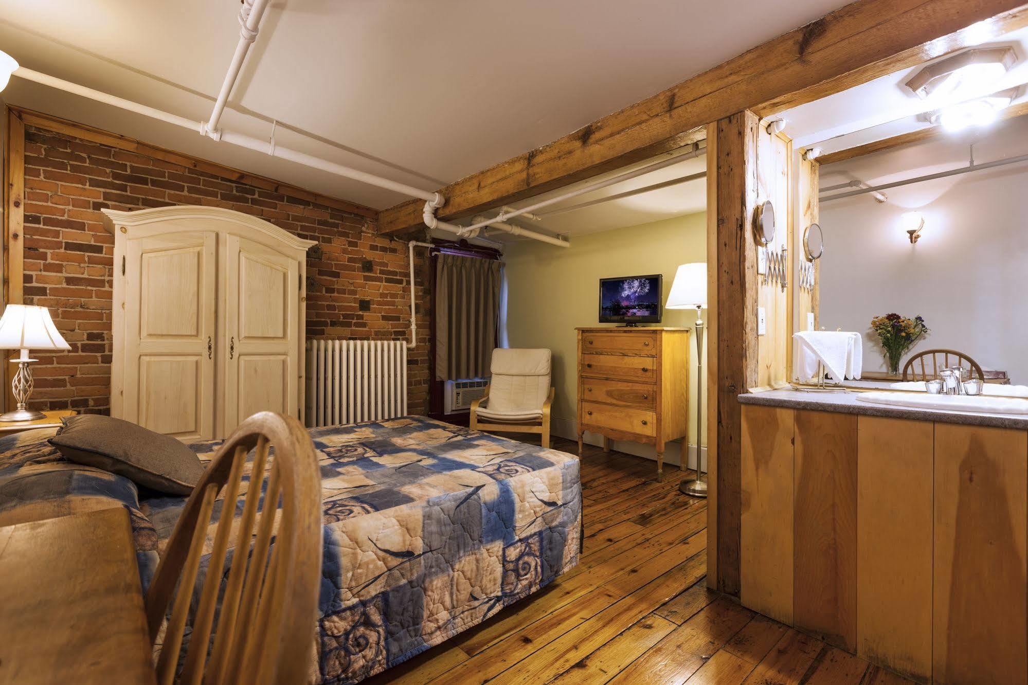 Hotel Abri Du Voyageur Μόντρεαλ Εξωτερικό φωτογραφία